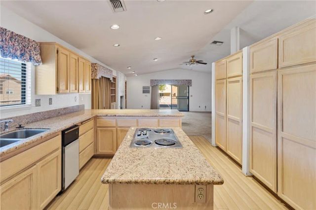 15200 Wildflower, Helendale, CA 92342