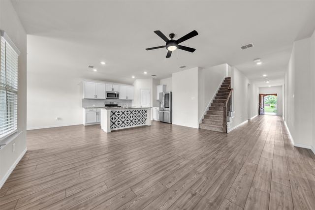 9106 Fall Creek Court, Arlington, TX 76002