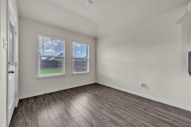 9106 Fall Creek Court, Arlington, TX 76002