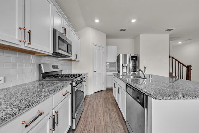 9106 Fall Creek Court, Arlington, TX 76002