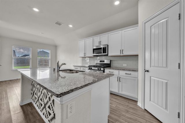 9106 Fall Creek Court, Arlington, TX 76002