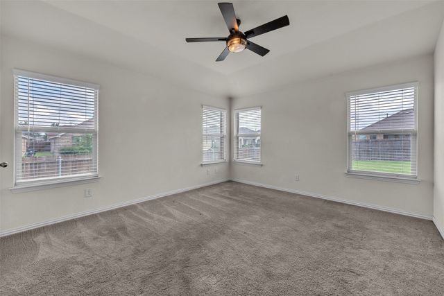 9106 Fall Creek Court, Arlington, TX 76002