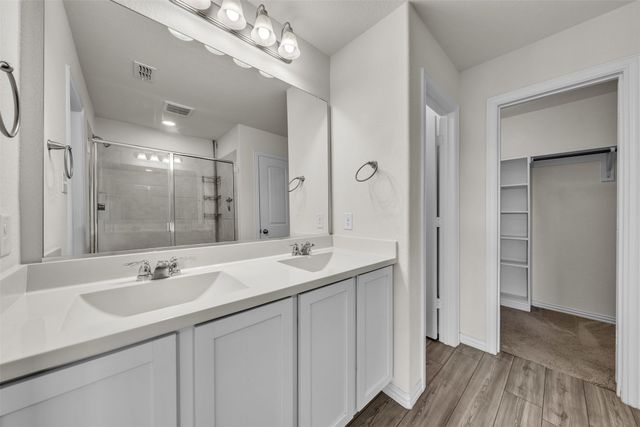 9106 Fall Creek Court, Arlington, TX 76002