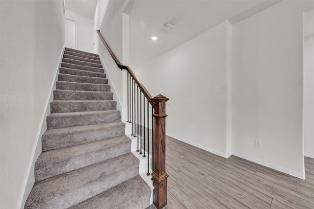 9106 Fall Creek Court, Arlington, TX 76002