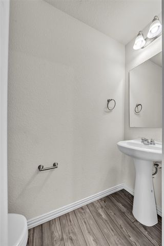 9106 Fall Creek Court, Arlington, TX 76002
