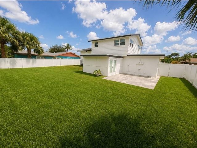 214 SW 4TH Street, Boca Raton, FL 33432