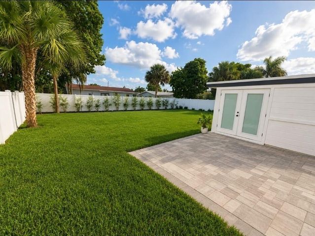 214 SW 4TH Street, Boca Raton, FL 33432