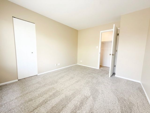 1344 BARCLAY Lane 1344, Deerfield, IL 60015