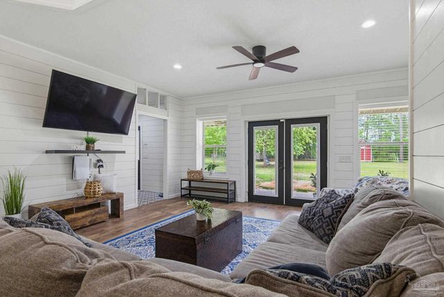 1660 Annie Penton Rd, Jay, FL 32565