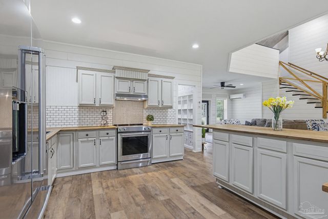1660 Annie Penton Rd, Jay, FL 32565