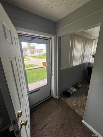 22480 Hillock Avenue, Warren, MI 48089