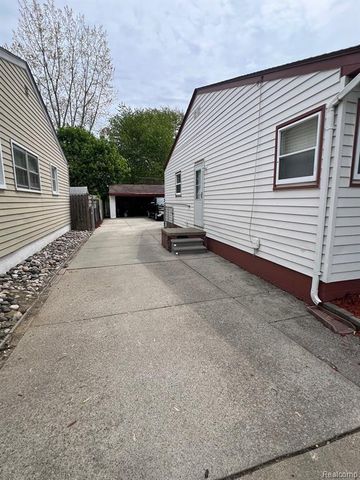 22480 Hillock Avenue, Warren, MI 48089