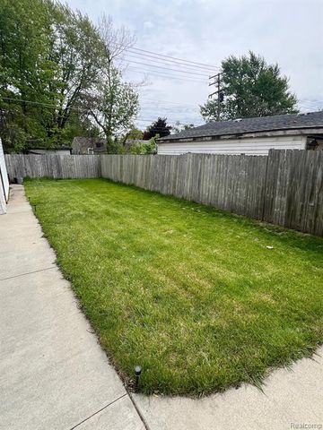 22480 Hillock Avenue, Warren, MI 48089