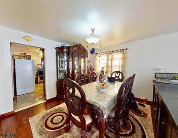 73 Maple St, Paterson City, NJ 07522