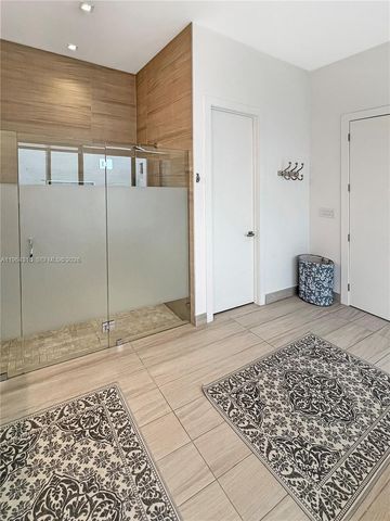 16640 Sunset Way, Weston, FL 33326