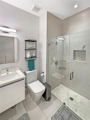 16640 Sunset Way, Weston, FL 33326