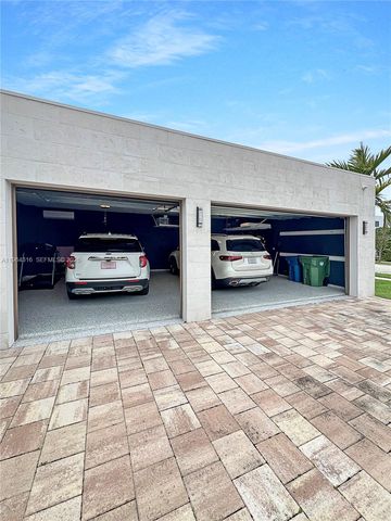 16640 Sunset Way, Weston, FL 33326