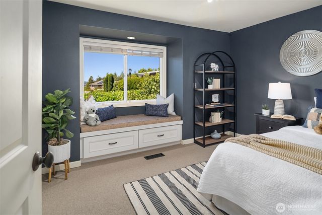 5601 Bradford Street, Seattle, WA 98116