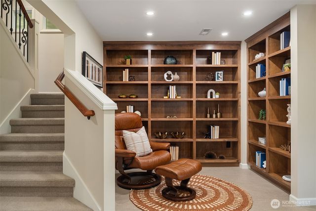 5601 Bradford Street, Seattle, WA 98116