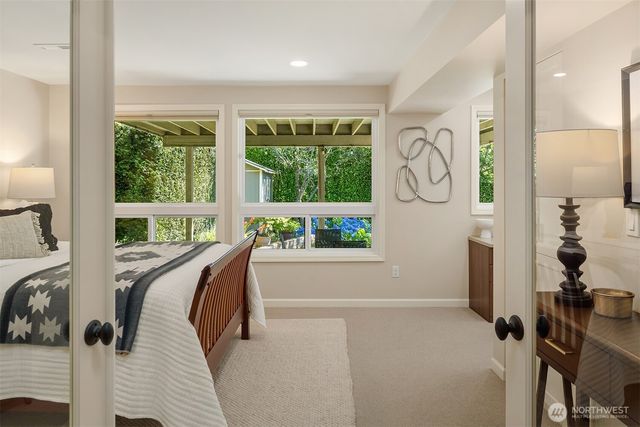 5601 Bradford Street, Seattle, WA 98116