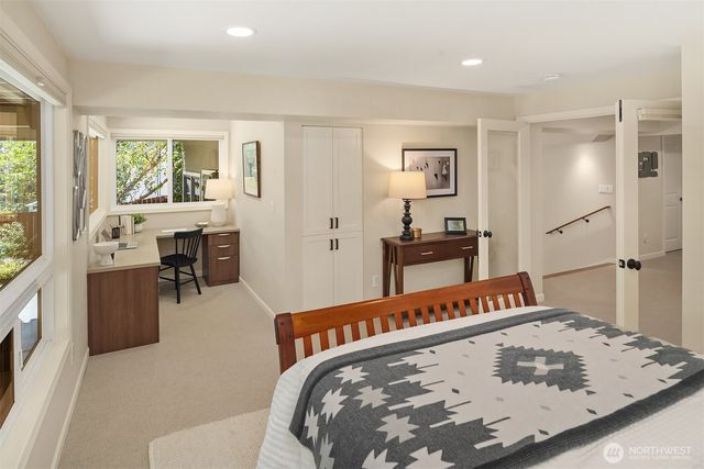 5601 Bradford Street, Seattle, WA 98116