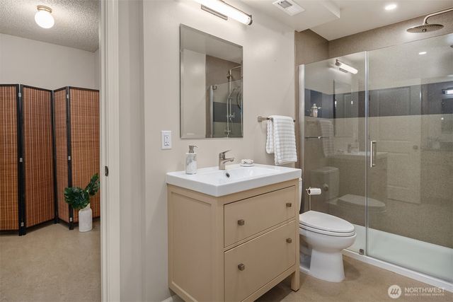 5601 Bradford Street, Seattle, WA 98116