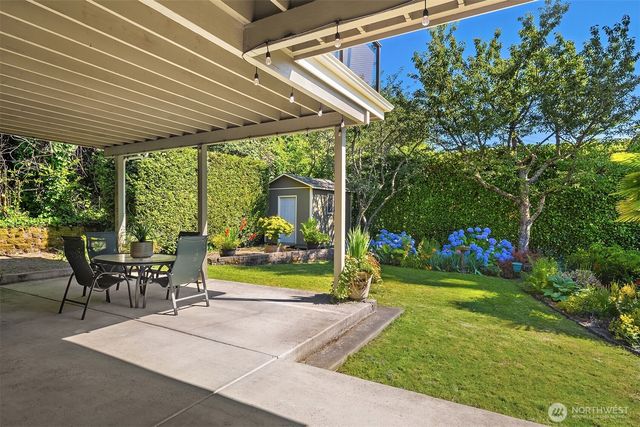 5601 Bradford Street, Seattle, WA 98116