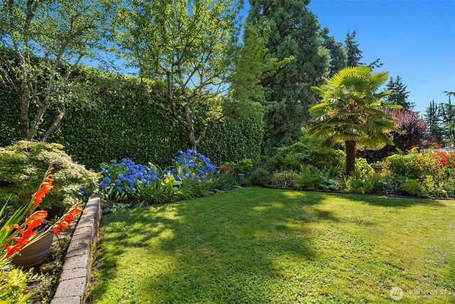 5601 Bradford Street, Seattle, WA 98116