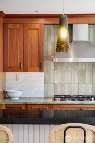 5601 Bradford Street, Seattle, WA 98116