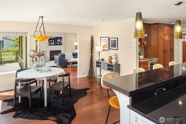 5601 Bradford Street, Seattle, WA 98116