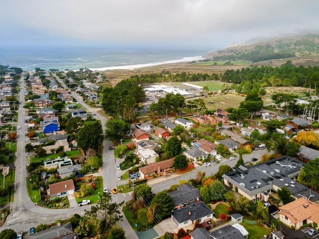 655 George Street, Montara, CA 94037