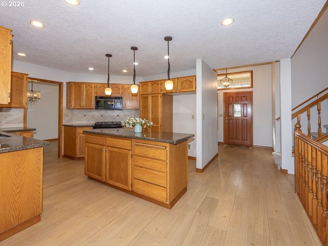 1811 Nw 19TH St, Gresham, OR 97030