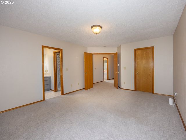 1811 Nw 19TH St, Gresham, OR 97030