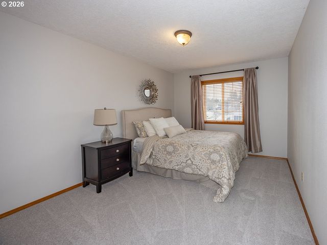 1811 Nw 19TH St, Gresham, OR 97030