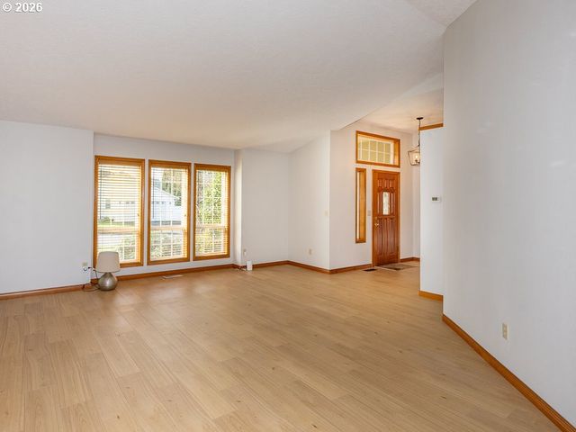 1811 Nw 19TH St, Gresham, OR 97030