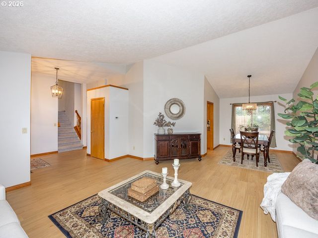 1811 Nw 19TH St, Gresham, OR 97030