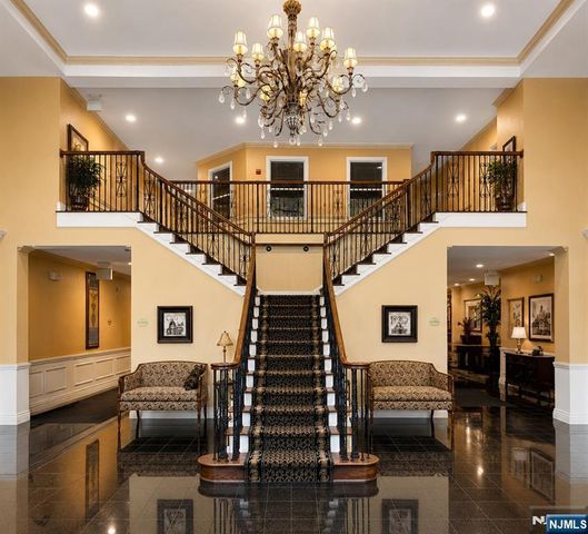 80 Ridgewood Road 107, Twp Of Washington, NJ 07676