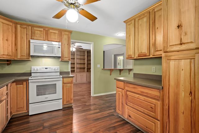 145 Milentz Street, Columbus, TX 78934