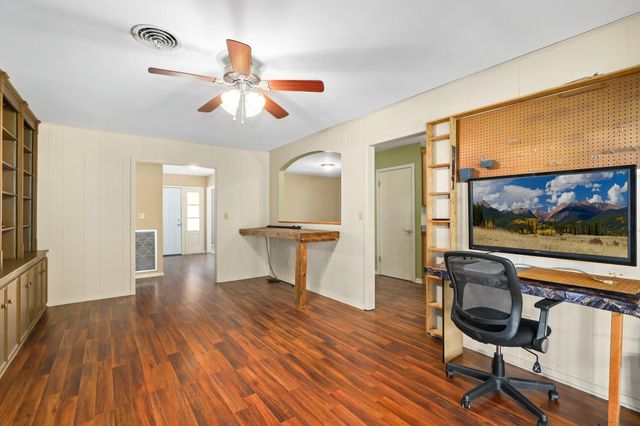 145 Milentz Street, Columbus, TX 78934