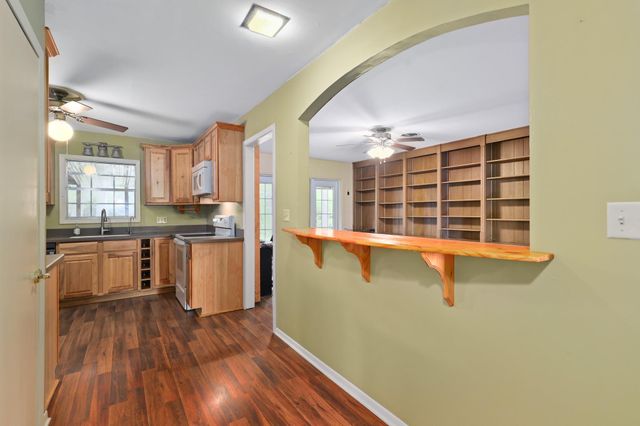 145 Milentz Street, Columbus, TX 78934