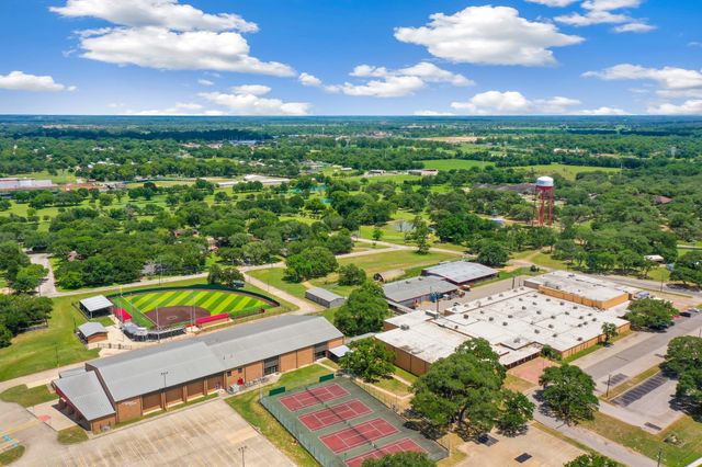 145 Milentz Street, Columbus, TX 78934