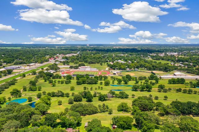 145 Milentz Street, Columbus, TX 78934