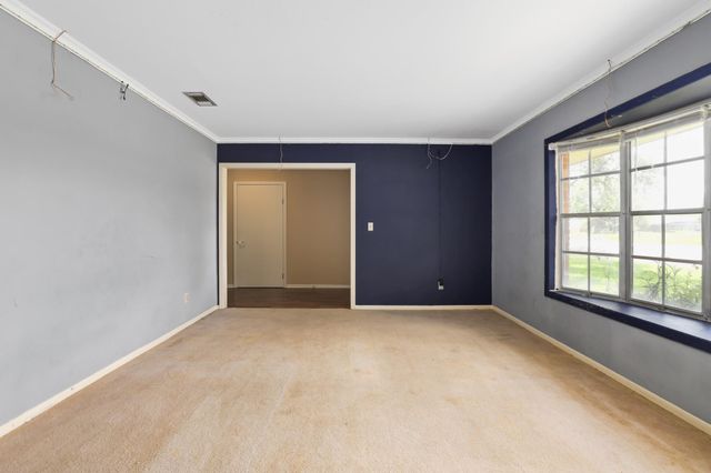 145 Milentz Street, Columbus, TX 78934