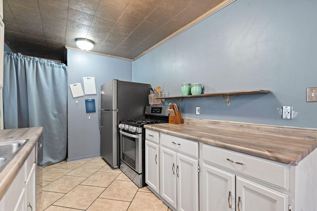 2857 County Line Road, Portage, IN 46368