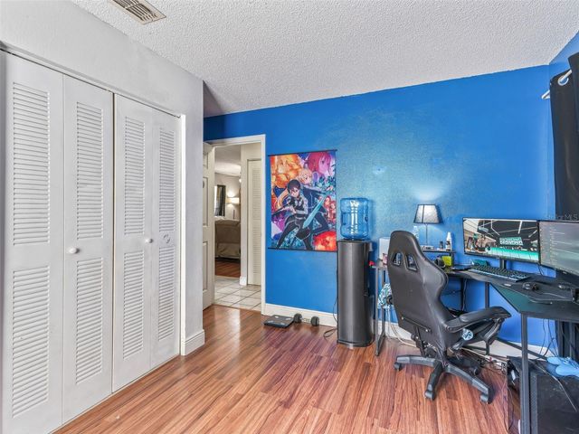 911 JACARANDA DRIVE, Lady Lake, FL 32159