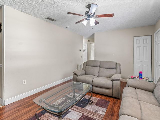 911 JACARANDA DRIVE, Lady Lake, FL 32159