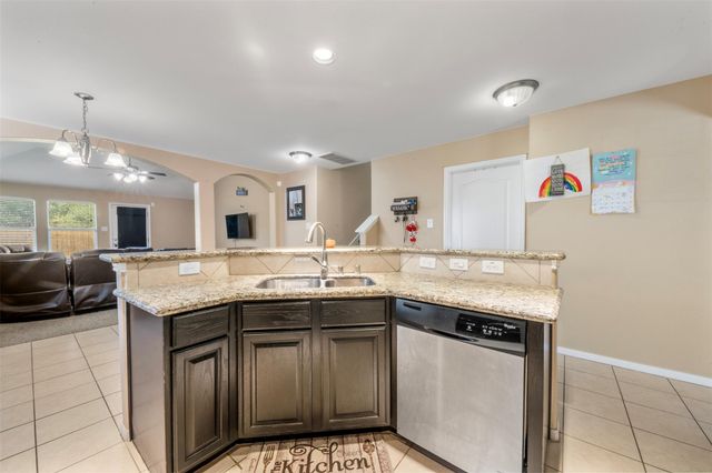 314 Gulf Winds Drive, Bacliff, TX 77518