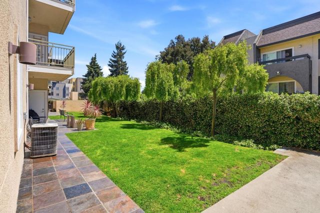 2330 University Avenue 190, East Palo Alto, CA 94303