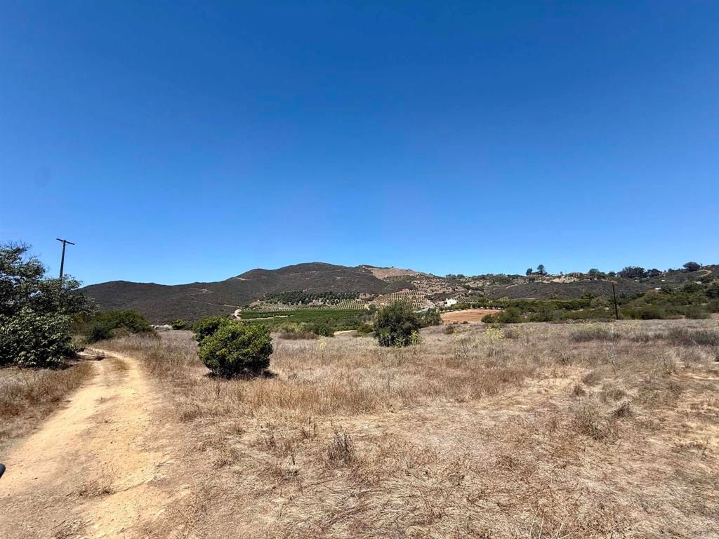 9927 Modrigan Lane, Fallbrook, CA 92028 — photo 2