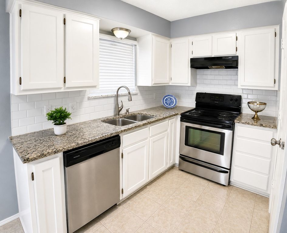 289 Casie Court, Denton, TX 76207 — photo 2